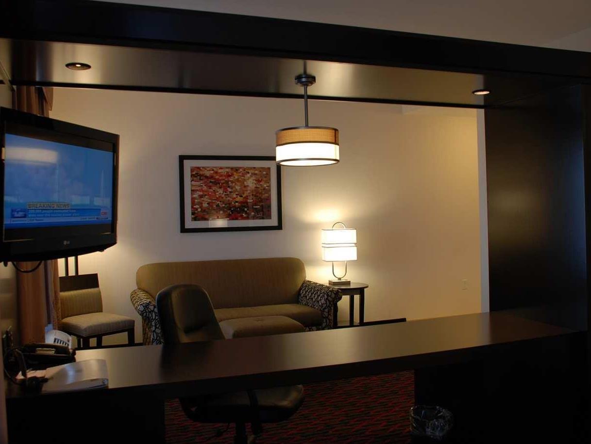 Hampton Inn & Suites By Hilton Летбридж Екстериор снимка