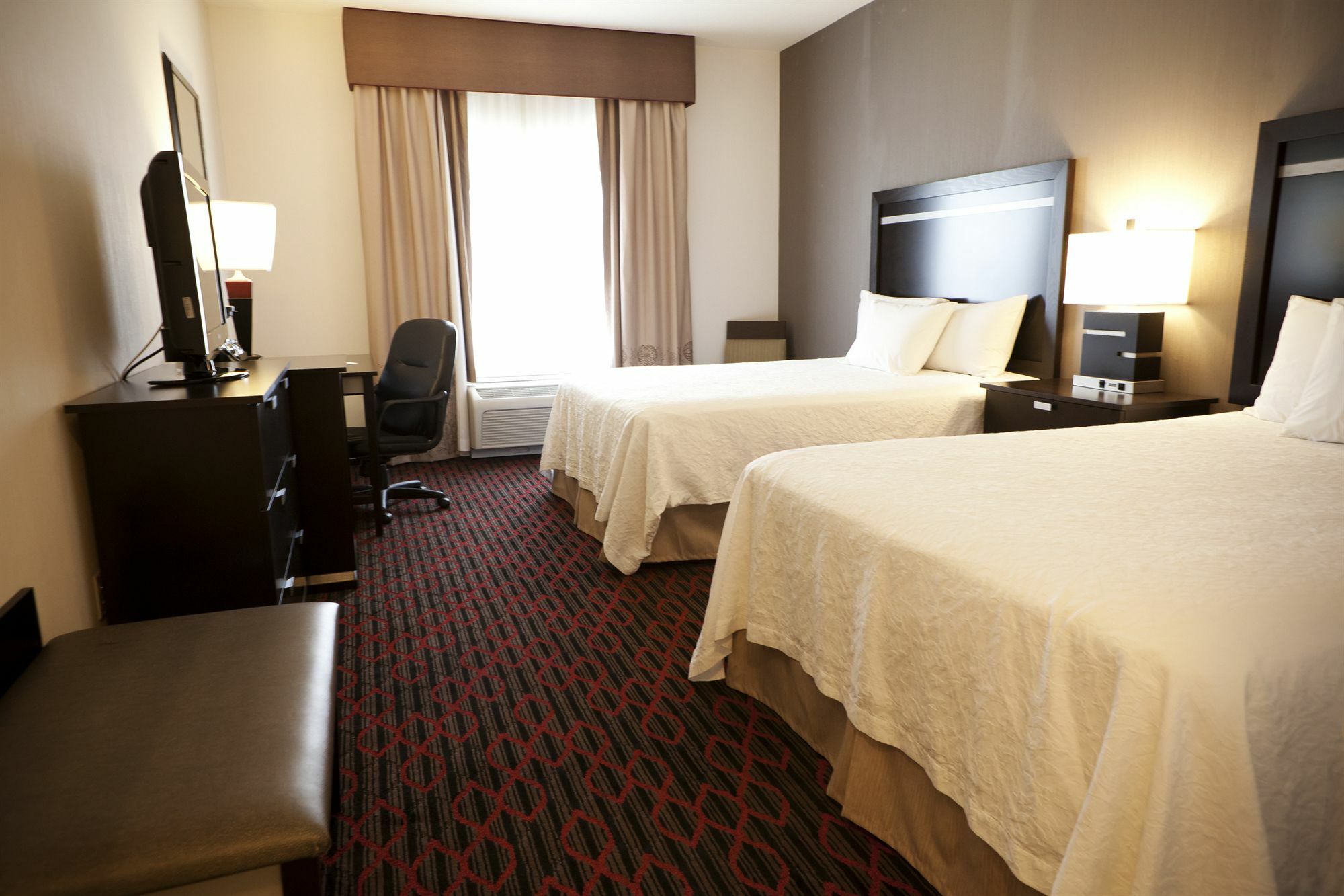 Hampton Inn & Suites By Hilton Летбридж Екстериор снимка